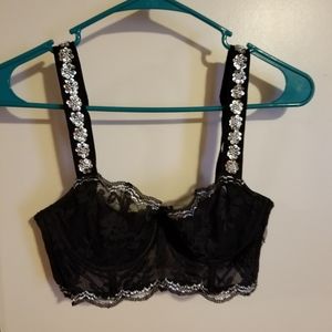 Black lace bra